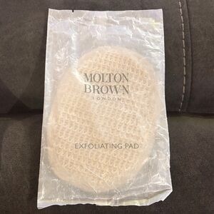 🔥5 FOR $25🔥 Molton Brown Cream Exfoliating Pads